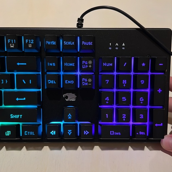 Gaming Keyboard Light Up - Picture 5 of 5